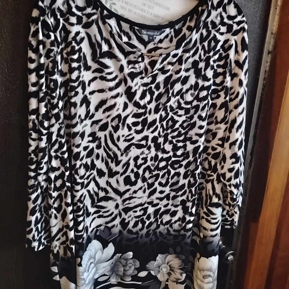 Democracy Black and White Patterned Blouse